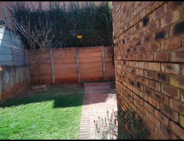 2 BEDROOM TOWNHOUSE FOR SALE IN SONNEGLANS